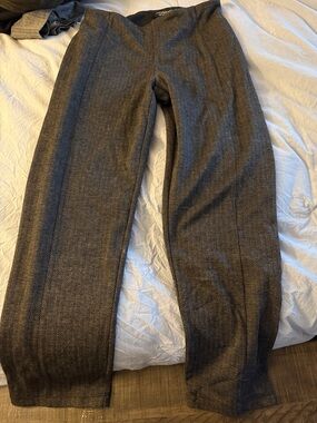 Liverpool Straight Leg Herringbone Pants in Gray